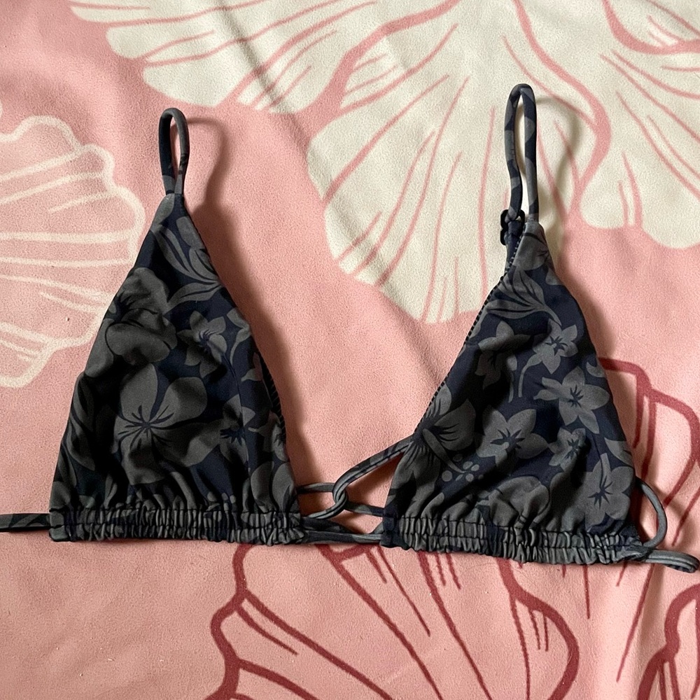 Acacia Top